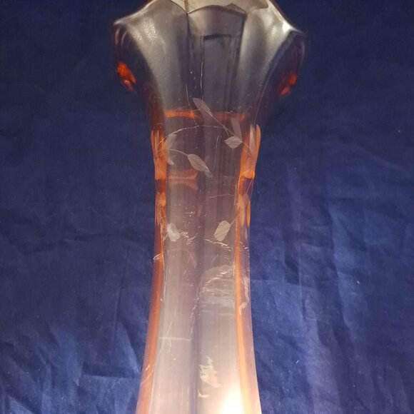 Vintage Pink Depression Glass Vase Etched Floral Design Fluted Rim - Picture 9 of 16